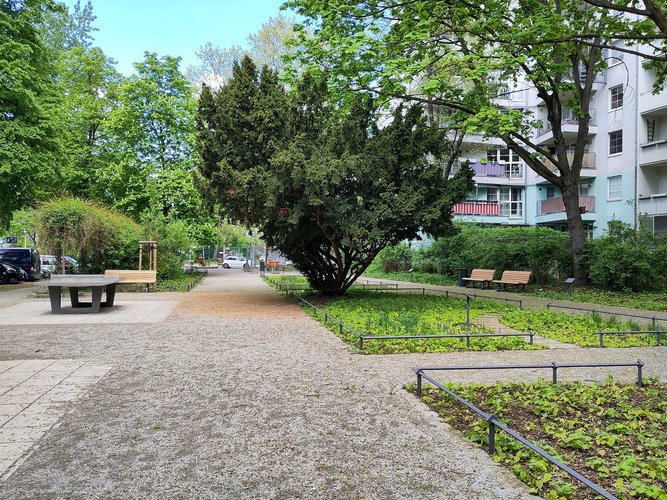 Grünanlage Bremer Straße 37 - 2024