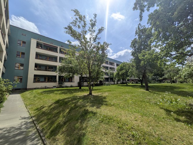Blick auf eine Freifläche in der Wohnstadt Carl Legien