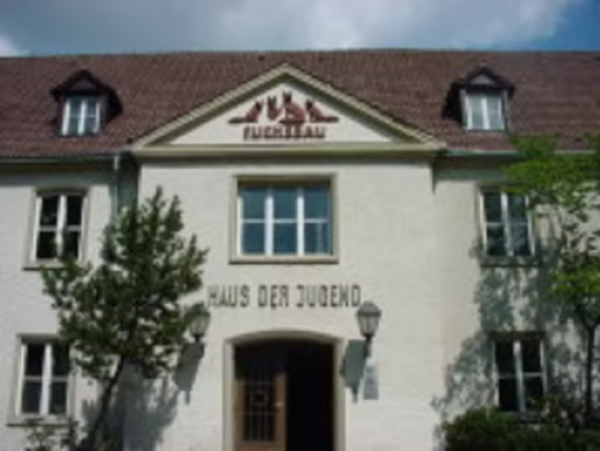 zu sehen ist das Haus der Jundendclub "Fuchsbau" in Reinickendorf