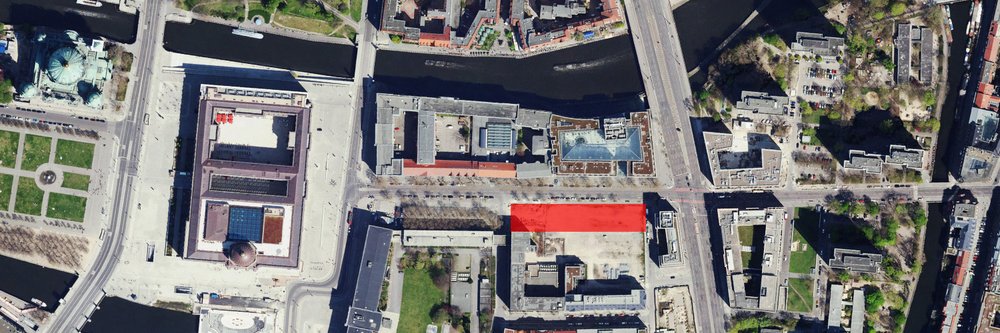 oben die Spree, links das Humboldtforum, rechts die Fischerinsel