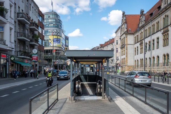 Blick in eine Geschäftsstraße