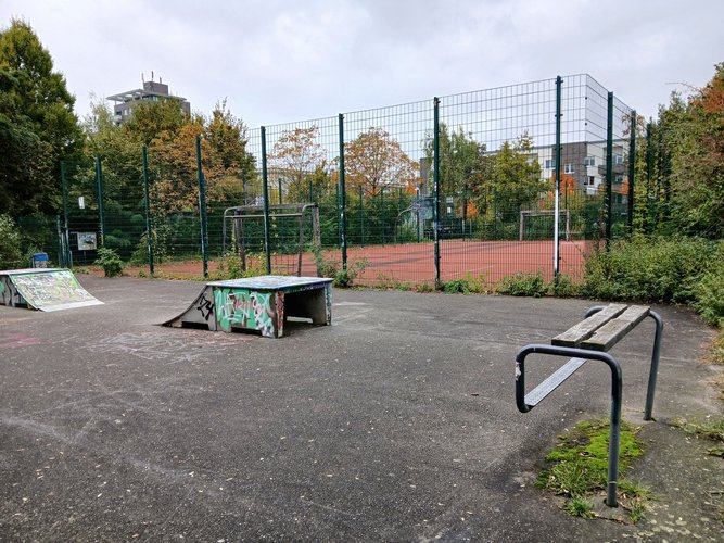 Spielplatz Ehrenfelder Straße 25-27