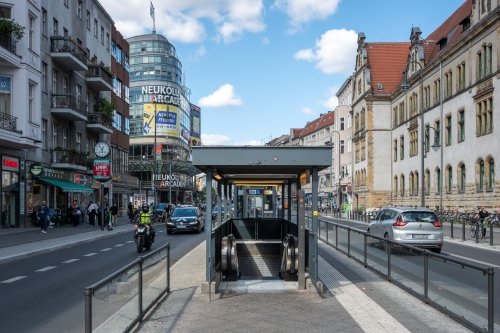 Blick in eine Geschäftsstraße