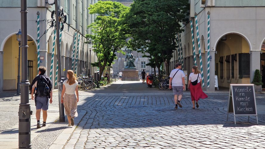 Mehr Informationen über 1. Quartiersversammlung im Lebendigen Zentrum Nikolaiviertel am 11.08.2022